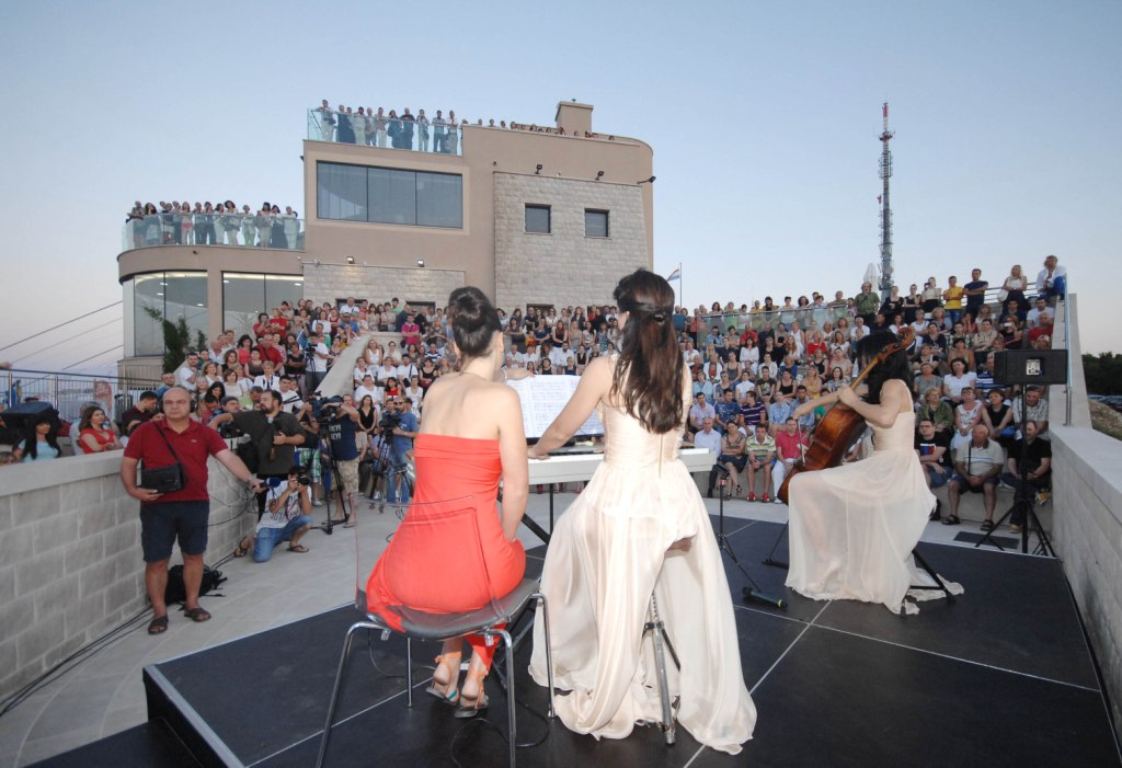 ana rucner na srdju 7