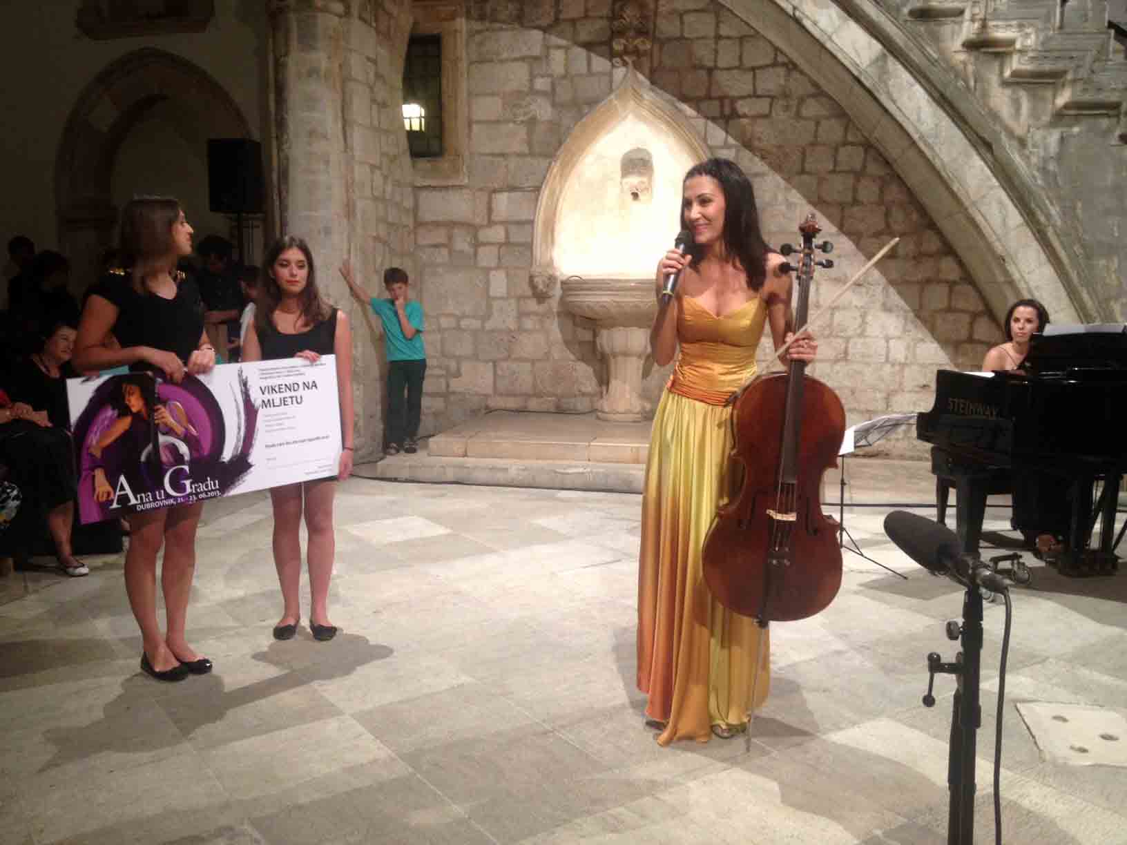 Ana Rucner i djeca Masline03