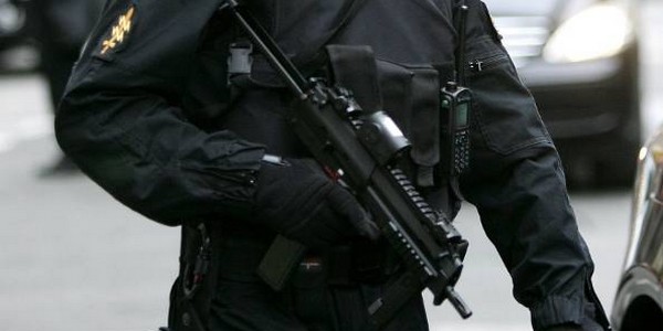 duge cijevi policija