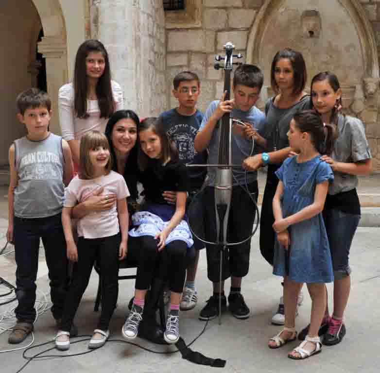 Ana Rucner i djeca Masline na probi u Knezevom dvoru 1