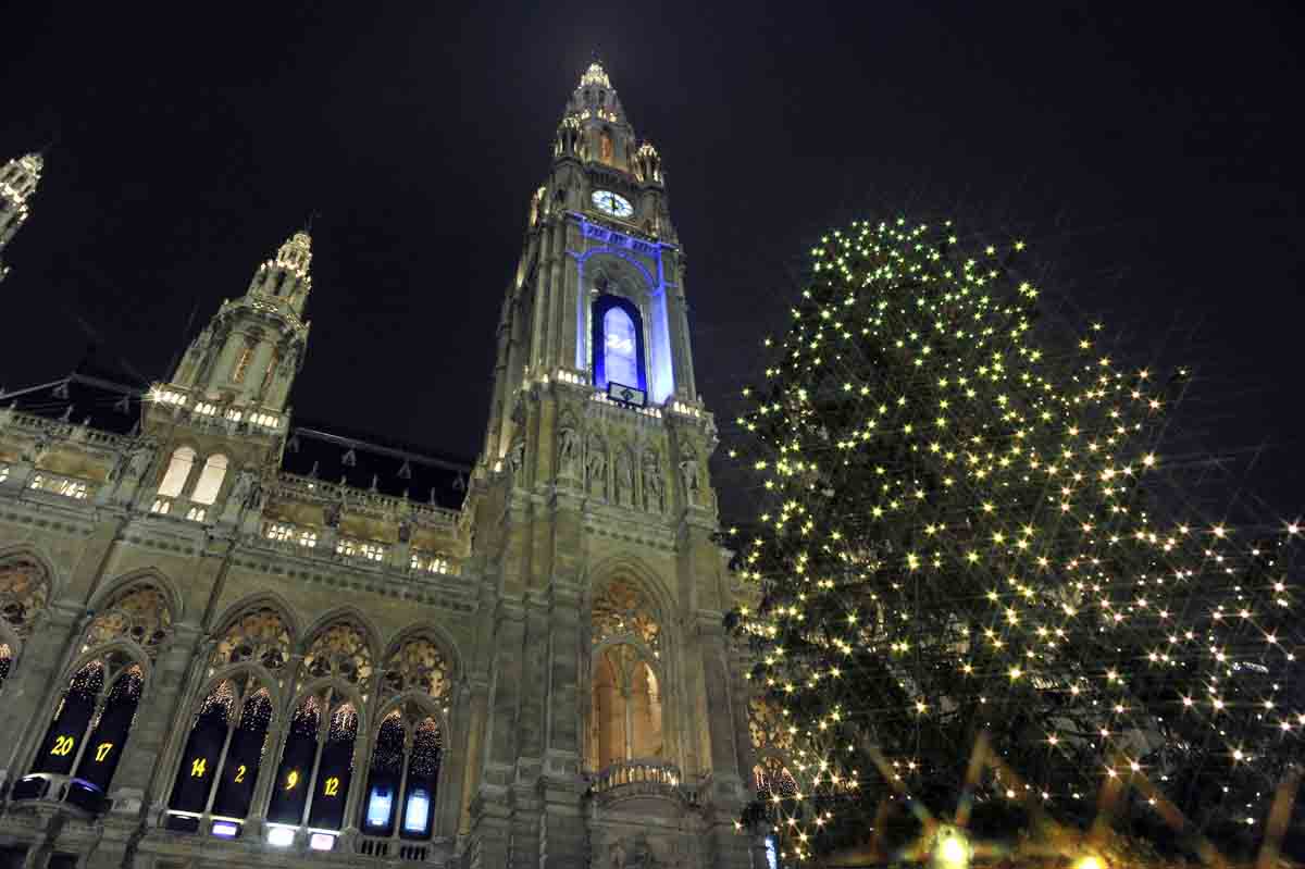 Advent ispred gradske vijec nice c Schaub-Walzer PID