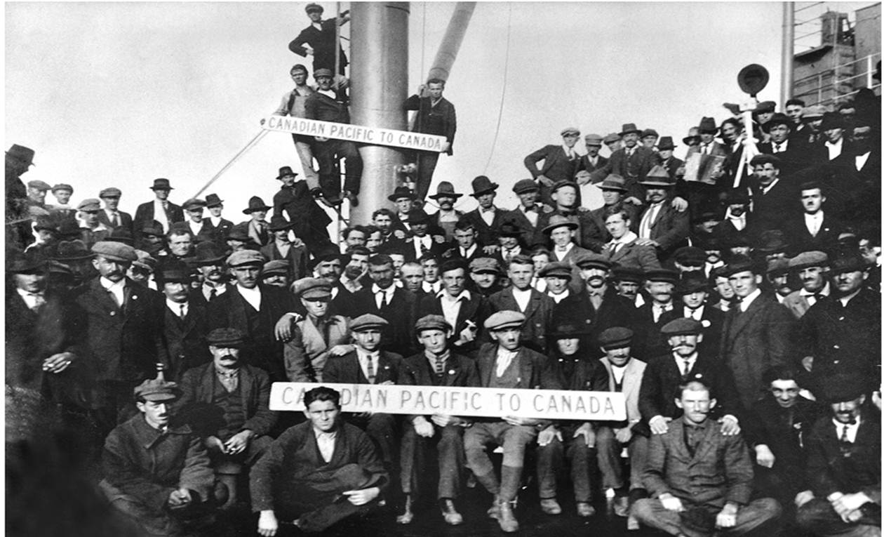 Hrvatski iseljenici na brodu za Kanadu 1923