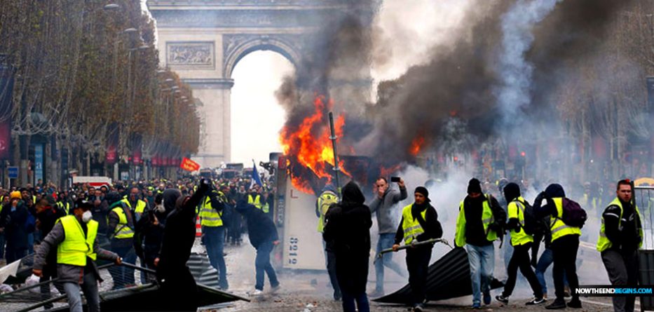 yellow vest protests paris france