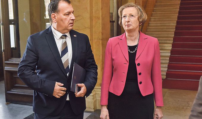Ministar zdravstva Vili Beroš alemka markotić