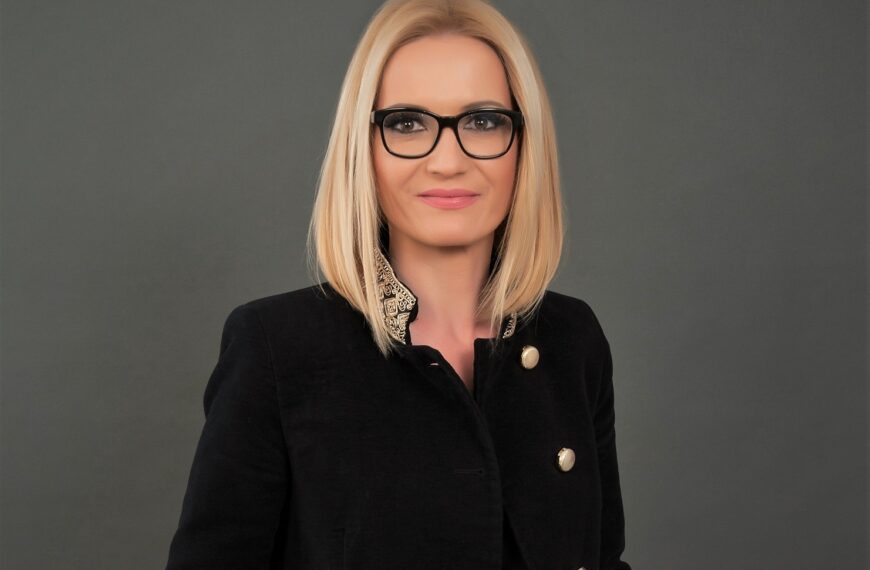 Mali ženski razgovor sa komentatoricom javnih komunikacija profesoricom Gabrijelom Kišiček