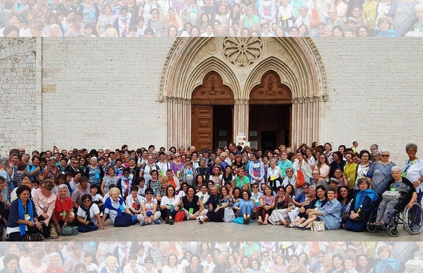 Papa posvećenim djevicama: Budite žene radosti