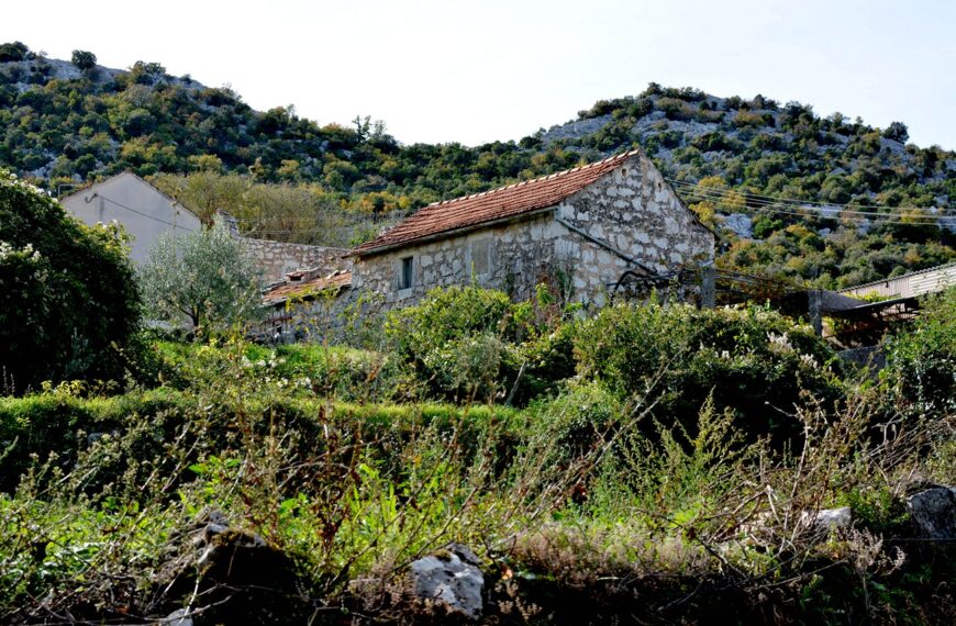 Priča o Luciji Puljić rođ. Trojić, poznatijoj kao baba Trojka