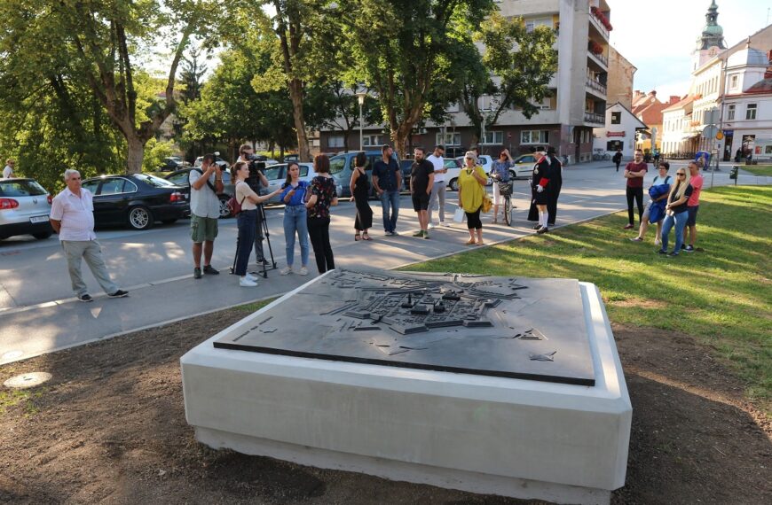 Predstavljena prva maketa Karlovca na otvorenom
