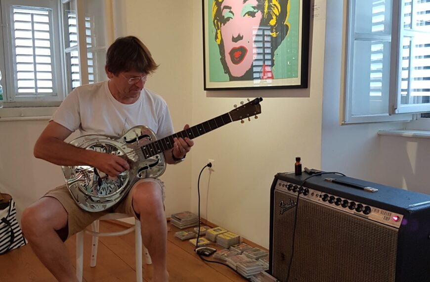 Stars&Guitars – pop-art izložba u Dobrinju