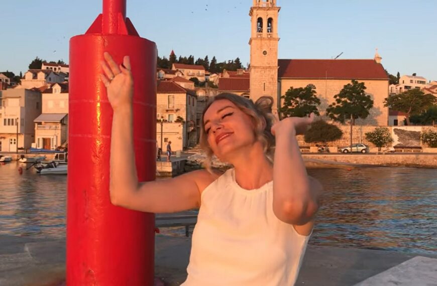 Elma – Svjetluca mirno more