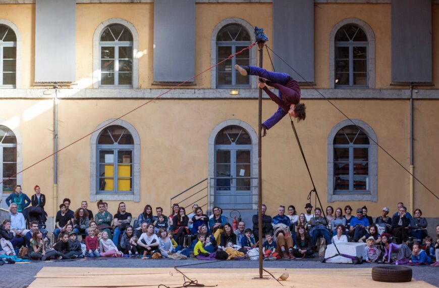 Suvremeni cirkus Instable na Gatu Karoline Riječke