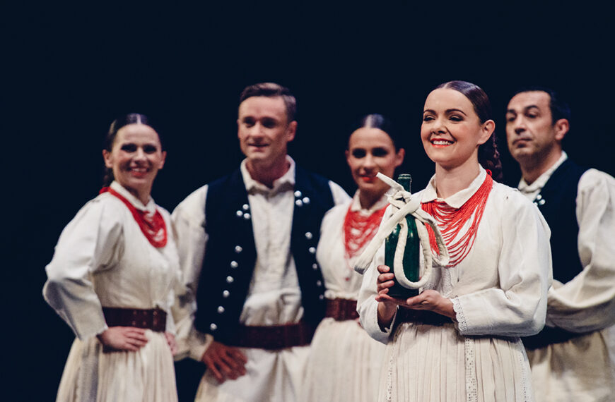 Humanitarni koncert Ansambla LADO za Autonomnu žensku kuću Zagreb