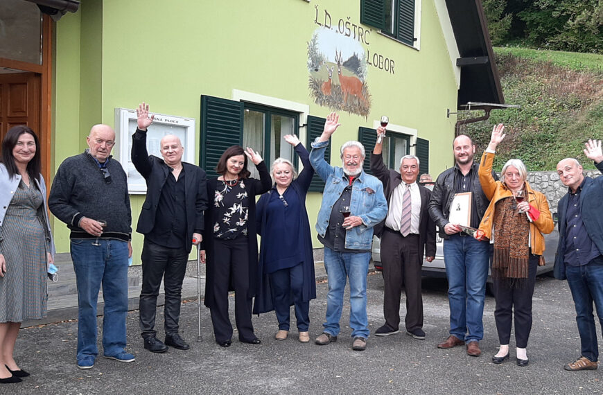 BILOSNIĆEVU “PUTU U ALHAMBRU” POVELJA ČASOPISA “KAJ”