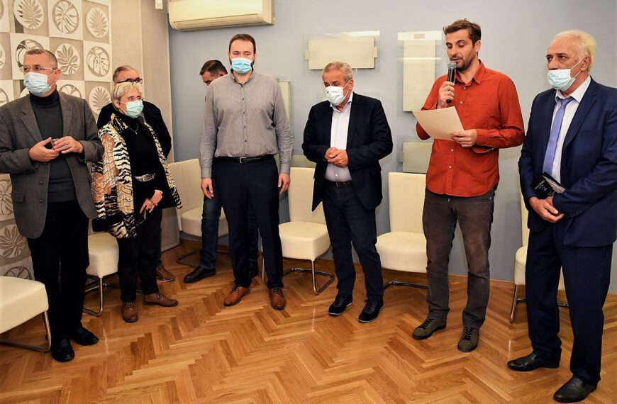 Skulptura Mate CROate sa Pariškog salona doplovila u Zagreb