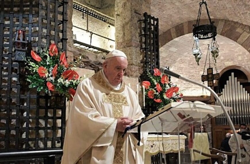 Papa Franjo potpisao novu encikliku u Asizu