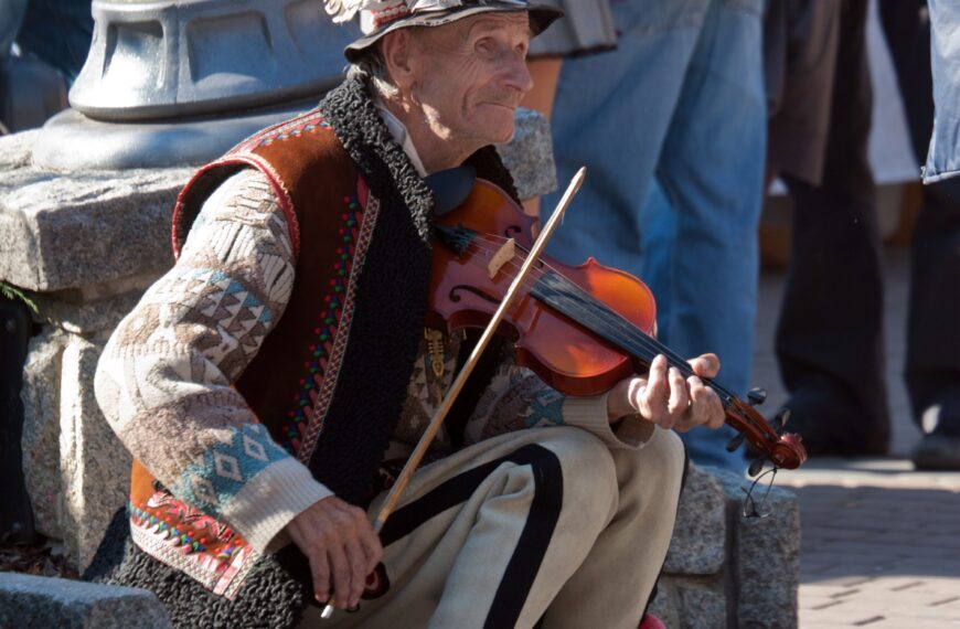 man, elderly, violin