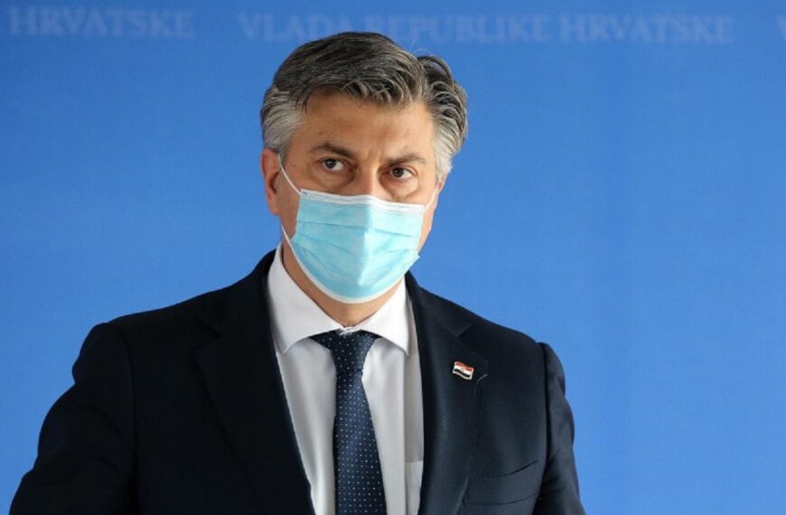 Plenković: Vlada čini sve da se isplate božićnice