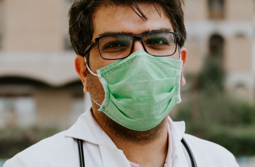 Medical doctor fighting Corona virus.