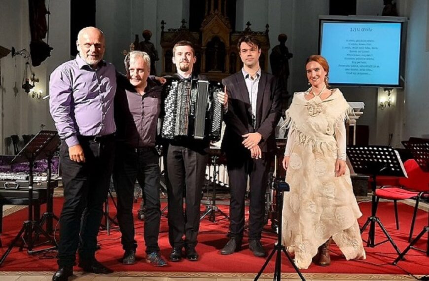 Pjesme ljubavi i smrti uz Harlequin Art Collective