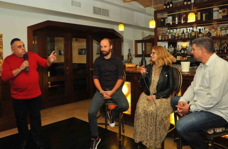 Na pjenušac Rogić u Le Premier