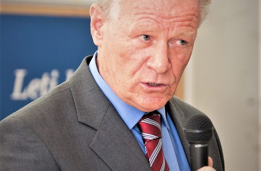 In memoriam prof.dr.sc. Nikola Skledar (1942. – 2011.)