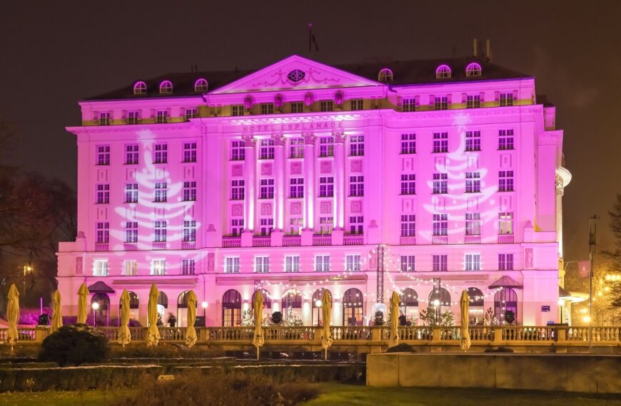 Esplanade u božićnom ruhu