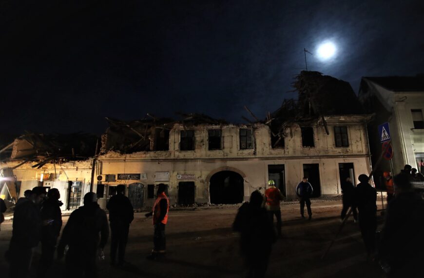 Navijači ponovo prvi u realnoj pomoći nakon razornog potresa