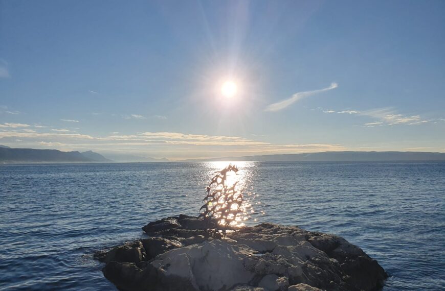 Biblija, neiscrpno blago, mjesto gdje se Bog susreće s čovjekom