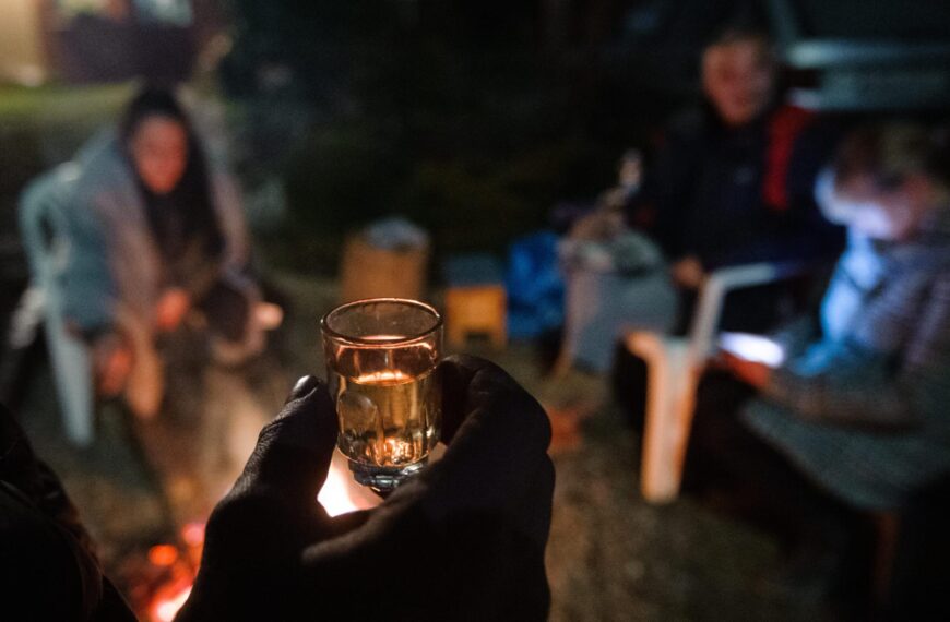 Tužan doček u razorenom gradu