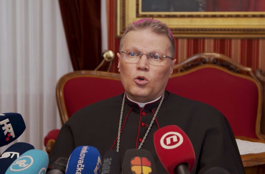 Preduskrsna konferencija za medije nadbiskupa Hranića