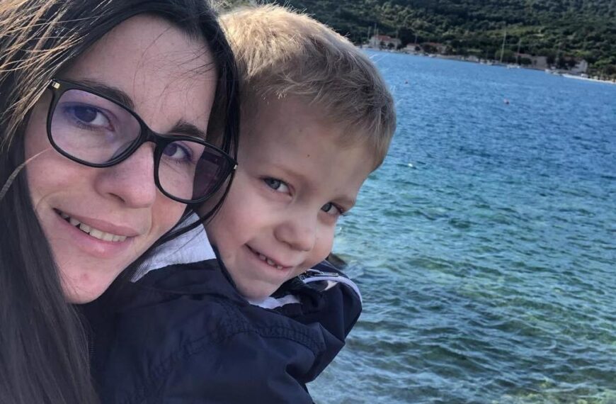 Odrasla je bez roditelja, a sada joj je obitelj svetinja