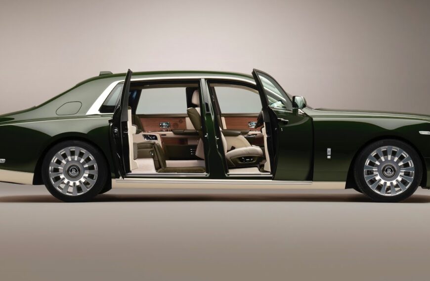 NOVI Rolls-Royce PHANTOM ORIBE 2022 – prvi pogled na eksterijer i interijer / LUDA LUKSUZNA limuzina