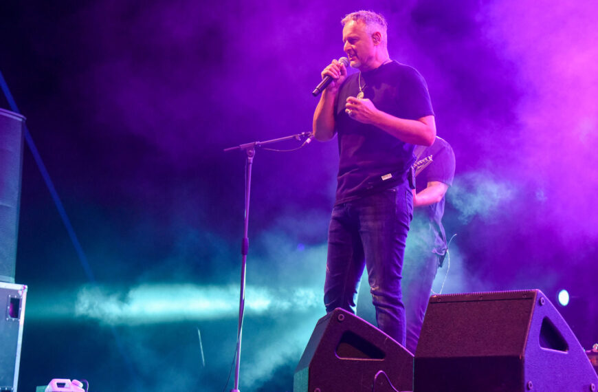 Spektakl u Našicama – koncert Thompsona