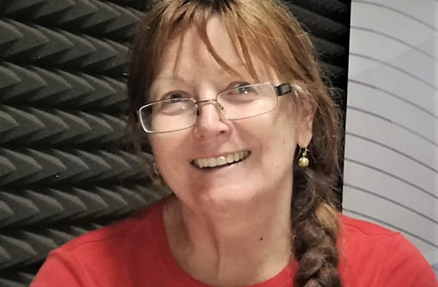 MALI ŽENSKI RAZGOVORI SA SPISATELJICOM SONJOM SMOLEC