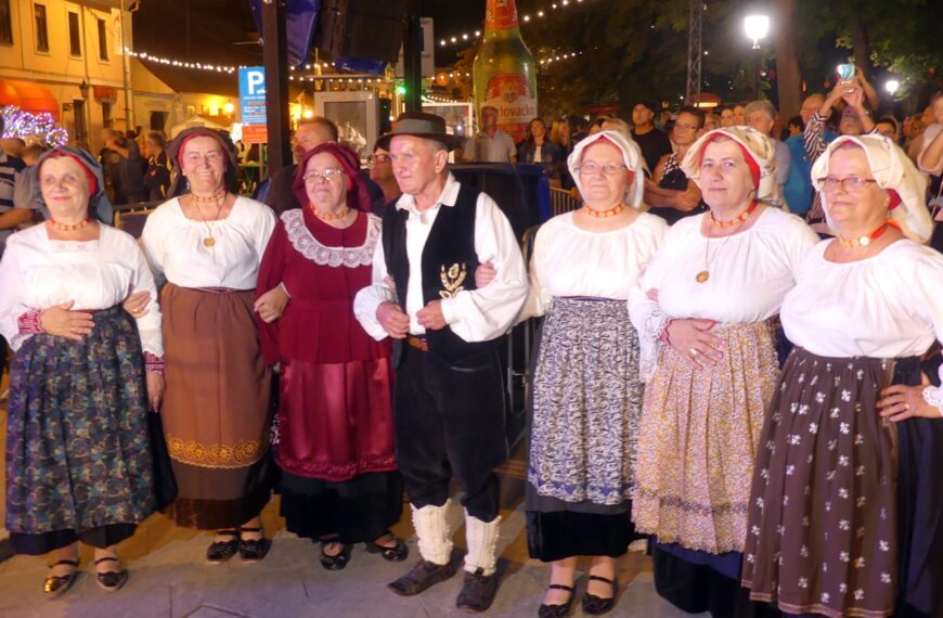 Napokon je došao taj dan, prvi dan 56. Vinkovačkih jeseni