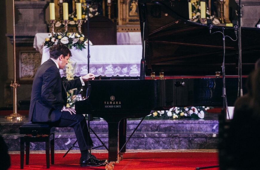 Pijanist Javor Bračić koncert zaključio dvostrukim bisom