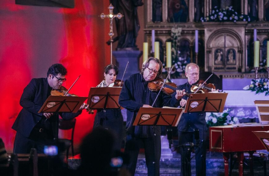 Thüringer Bach Collegium izvedbama s povijesnim ozračjem oduševio publiku