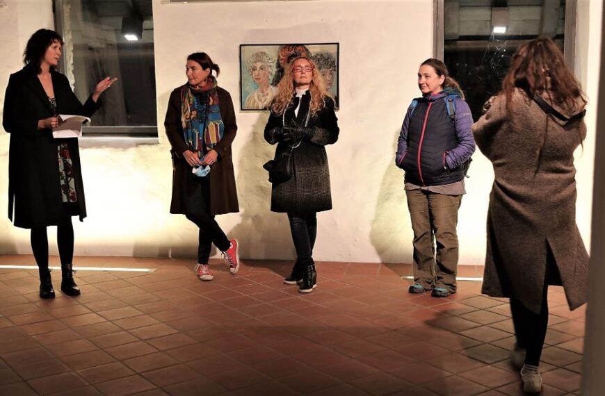 FEMININOLOGIJA predstavljena u galeriji Lajerjeve hiše “Stolp (Kula) Škrlovec” u Kranju