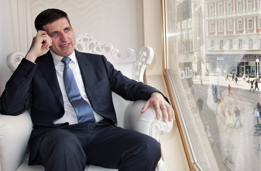 MALI ŽENSKO-MUŠKI RAZGOVORI S JEDNIM OD VODEĆIH HRVATSKIH KOMUNIKACIJSKIH STRUČNJAKA, PROF. BOŽOM SKOKOM