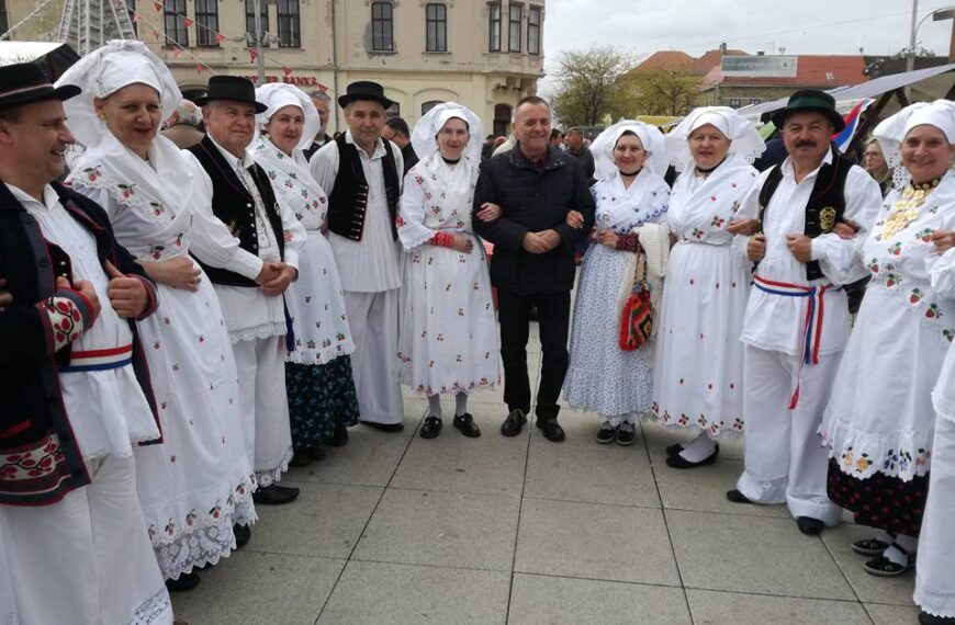 Grad Osijek Vrkiću dodijelio Zlatnu plaketu “Grb grada Osijeka”