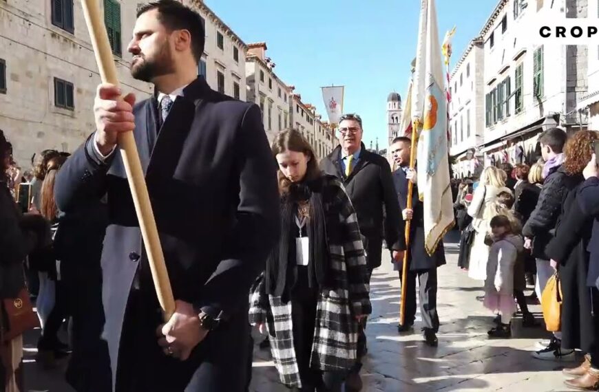 1050. Fešta Sv. Vlaha održana je ispred dubrovačke katedrale