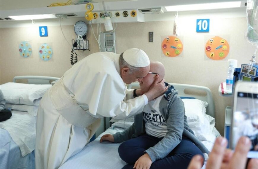 Poruka Svetoga Oca Franje za XXX. Svjetski dan bolesnika / 11. veljače 2022.