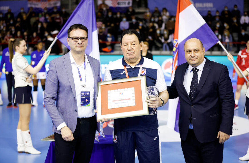 Izbornik Šoštarić u zadnji trenutak morao propustiti let za Francusku