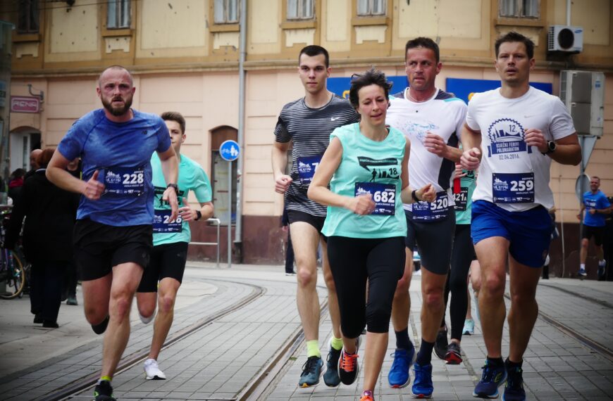 18. OSJEČKI FERIVI POLUMARATON / FOTO/VIDEO