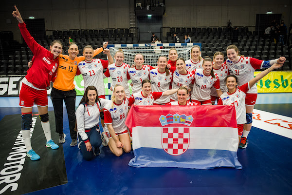 Hrvatska ženska seniorska reprezentacija pobijedila je Ukrajinu (2)