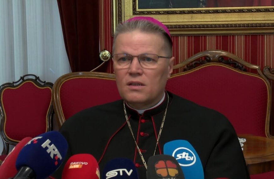 Uskrsna čestitka i pastirska poruka nadbiskupa Hranića