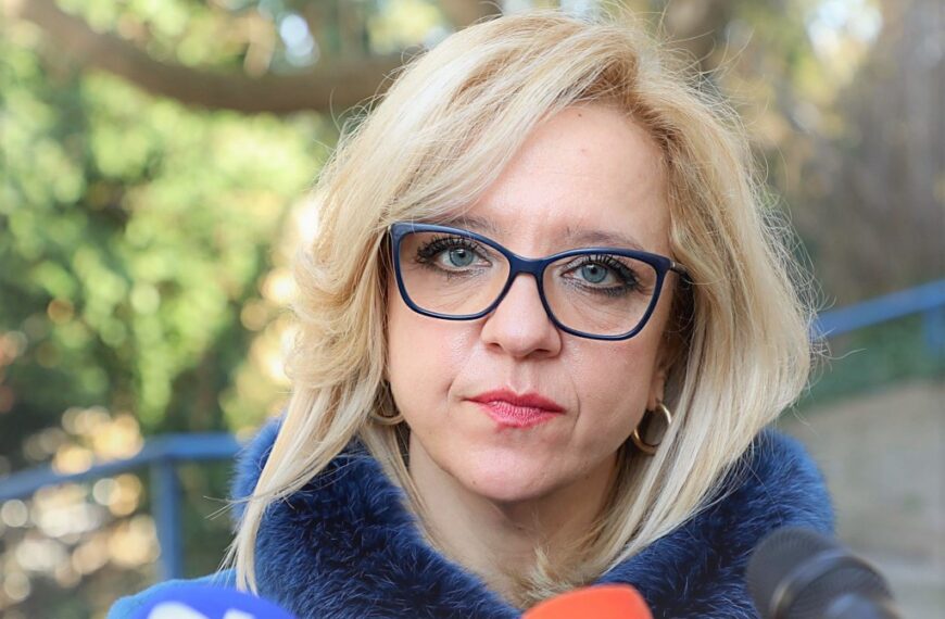 dr. Nataša Ban Toskić