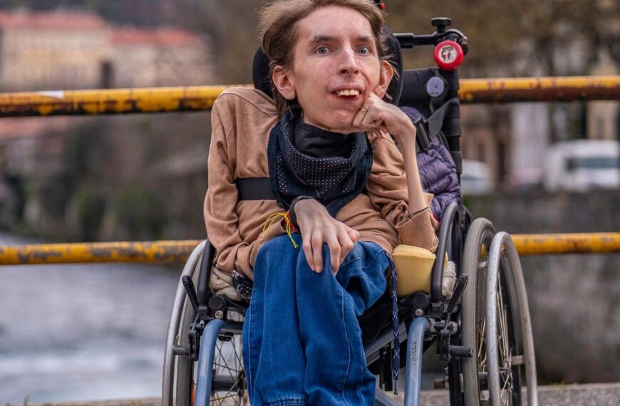 MALI ŽENSKO-MUŠKI RAZGOVORI S PISCEM JANOM BOLIĆEM