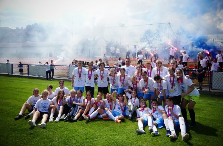 ŽENSKI NOGOMET Nogometašice ŽNK-a Osijek nove su U-15 državne prvakinje!