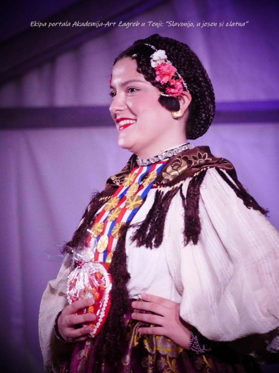 Ekipa portala Akademija-Art Zagreb u Tenji ”Slavonijo, u jesen si zlatna” (4)